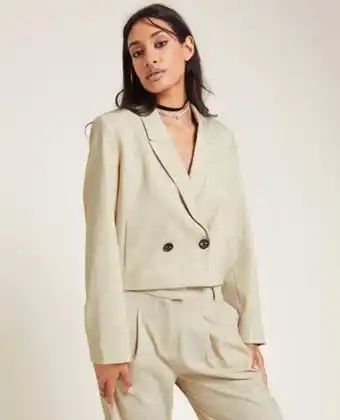 Pimkie Veste blazer courte avec épaulettes offre