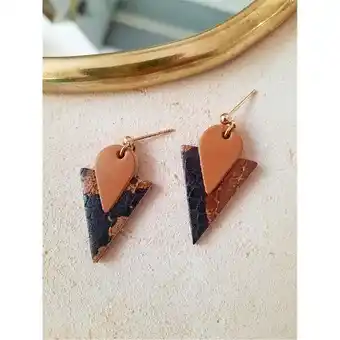 Clous d oreilles triangle caramel