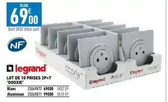 Brico Cash Lot de 10 Prises 2P+t Dooxie offre