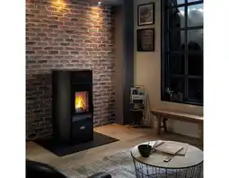 Brico Dépôt Poêle à granulés "elipse" noir - 10,8 kw offre