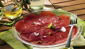 Casino Supermarchés Carpaccio de bœuf huile d’olive-basilic ou au parmesan ou menthe-citron vert offre