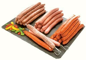 Auchan CHIPOLATAS, CHIPOLATAS AUX HERBES OU MERGUEZ offre