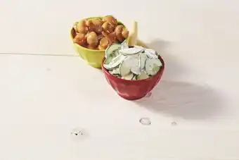 CONCOMBRES À LA CRÈME OU CHAMPIGNONS À LA GRECQUE