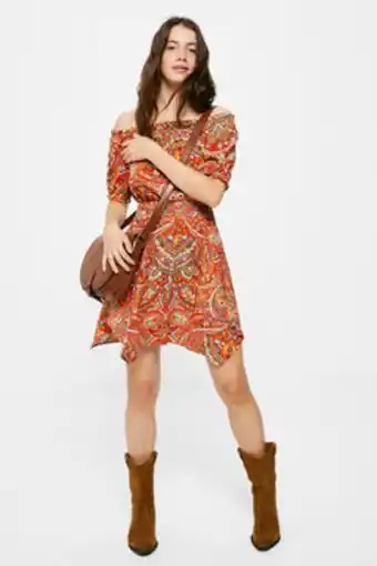 Robe courte élastique décolletée