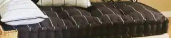 Auchan Matelas palette rayé offre