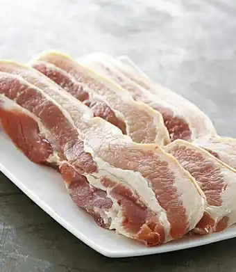 Casino Supermarchés Porc poitrine tranchée à griller avec os offre
