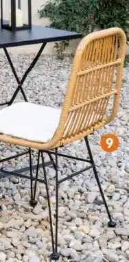 b&m Chaise surabaya avec galette offre