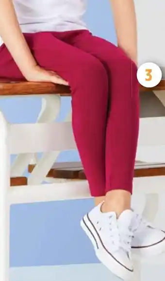 Intermarché Hyper Le Lot de Deux Leggings Bio Fille Eldys offre