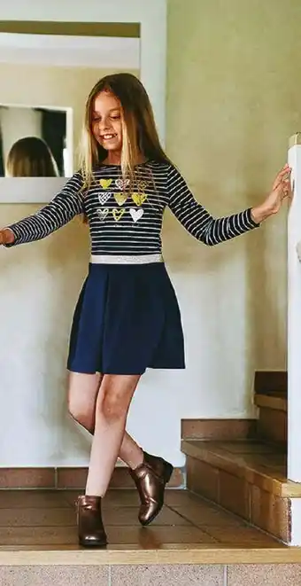 Auchan ROBE BI-MATIÈRE FILLE offre
