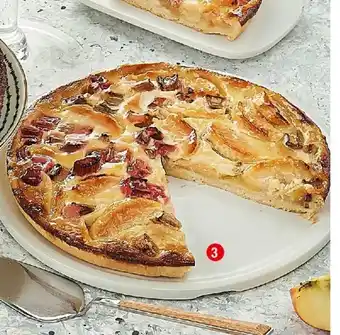 Cora x Carrefour Tarte pomme rhubarbe 6 parts, 600 g offre