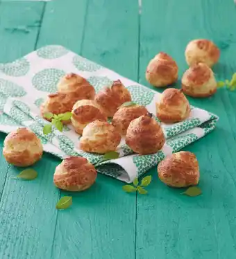 Mix buffet 16 gougères