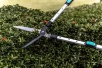 E.Leclerc Brico Cisaille à haie lame ondulée - suan - manche télescopique - dimensions : 62-80 x 19-25 x 3 cm offre