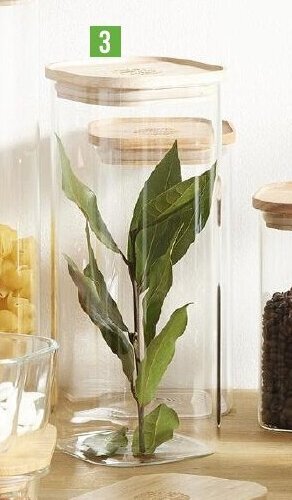 Géant Casino 3 Gamme de Pots carrés empilables en verre Plusieurs dimensions à des prix différents Exemple Pot 10x10x10cm à 10€50 offre