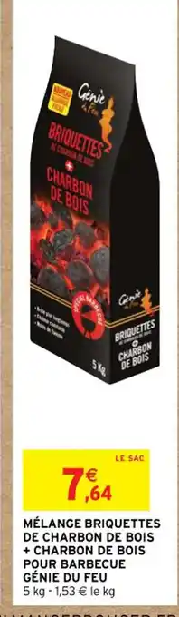 Intermarché MÉLANGE BRIQUETTES DE CHARBON DE BOIS + CHARBON DE BOIS POUR BARBECUE GÉNIE DU FEU 5 kg - 1,53 € le kg offre