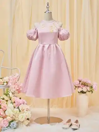 Shein fille adolescente robe de soirée brodé fleur à épaules dénudées manches bouffantes