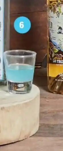 Super U ● EVEREST VRIGNAUD MENTHE GLACIALE 70CL 24° La bouteille de 70 cl offre