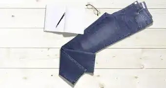 Géant Casino Jean 5 poche denim offre