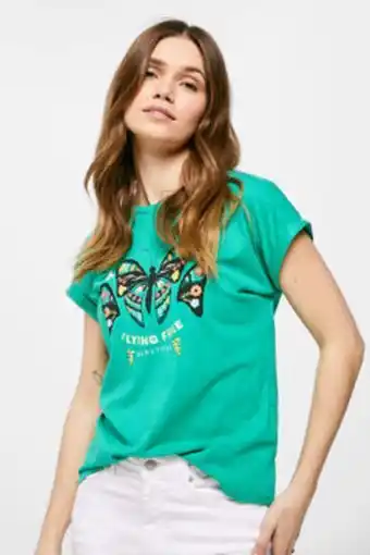 T-shirt flying free