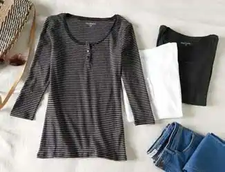 Auchan TEE-SHIRT FEMME offre