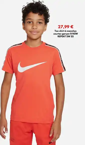 Intersport Tee-shirt à manches courtes garçon B NSW REPEAT SW SS offre