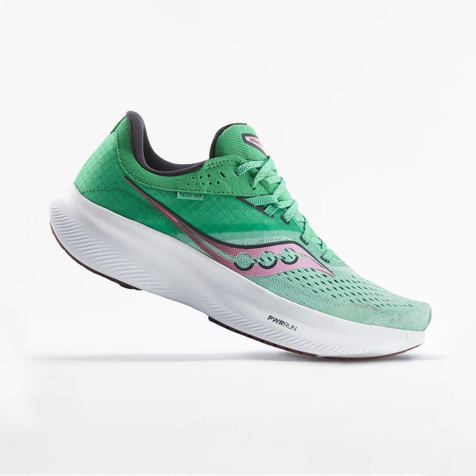 Promo Chaussures running femme saucony ride 16 verte chez Decathlon