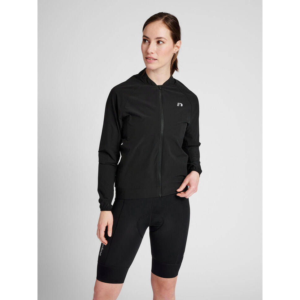 Promo Womens core bike thermal jacket veste zippée femme chez Decathlon