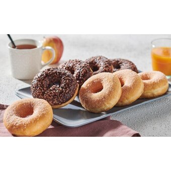Carrefour Assortiment de 4 donuts au chocolat et 4 donuts au sucre offre