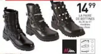 La Paire De Bottines