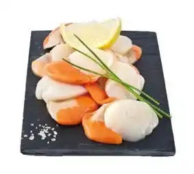 Auchan PETITES NOIX DE SAINT JACQUES AVEC CORAIL SURGELÉES offre