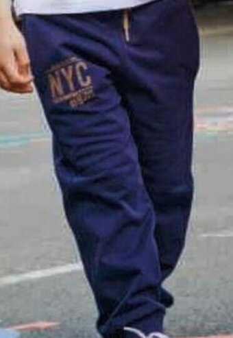 Hyper U JOGGING GARCON offre