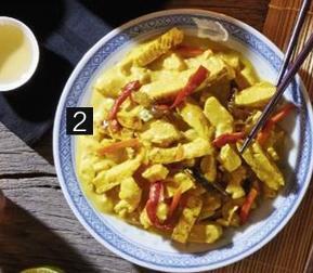 Porc caramel et riz thaï ou poulet curry et riz thai
