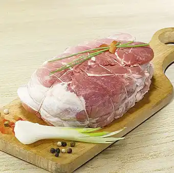Spar PORC : RÔTI ÉPAULE AVEC OS offre