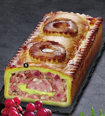 E.Leclerc PÂTÉ CROÛTE À LA SAUCISSE DE MORTEAU CUITE ET AU MORBIER(¹) offre