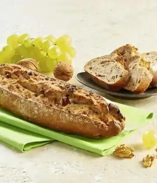 Géant Casino Pain aux noix et aux raisins bio offre