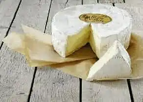 Spar CAMEMBERT AFFINÉ LAIT CRU 22% M.G. ISIGNY STE MÈRE offre