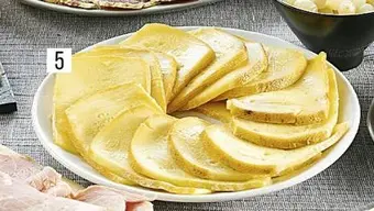 Casino Supermarchés Plateau de raclette 3 saveurs : lait cru, morbier, et moutarde offre