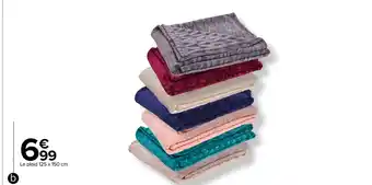 Carrefour Plaid ou couverture "Fantaisie" offre