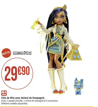 Cléo de Nile avec Animal de Compagnie