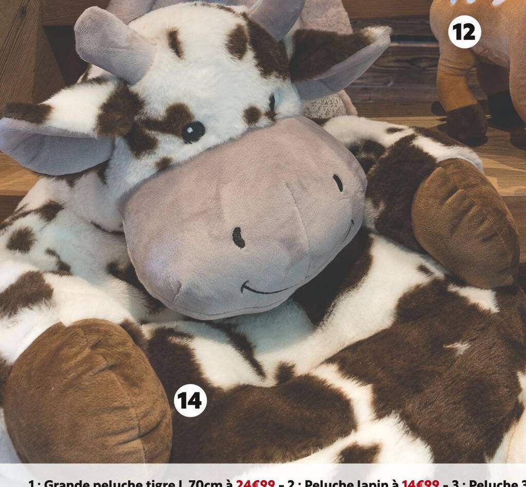 Promo Pouf peluche lise la vache chez Maxi Bazar