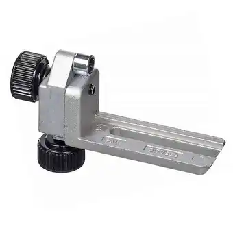 Brico Cash Guide d'affleurage complet pour affleureuse makita 3710 et makita rt0700cx3j offre