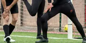 Intersport Pantalon de football offre