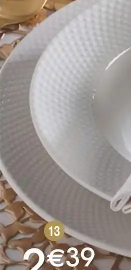 Cora x Carrefour Assiette plate embossée pois offre