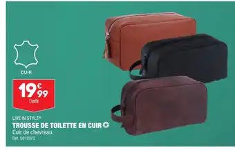 ALDI TROUSSE DE TOILETTE EN CUIR offre