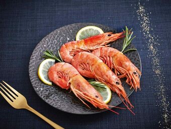 Auchan GAMBAS ROUGES D'ARGENTINE SAUVAGES ENTIÈRES CRUES CONGELÉES offre