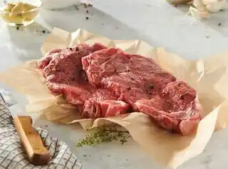 Auchan VIANDE BOVINE BIO FILIÈRE RESPONSABLE AUCHAN : FAUX-FILET OU ENTRECÔTE offre