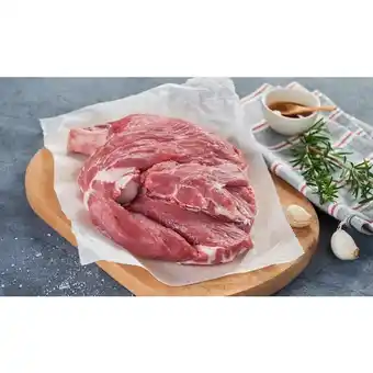 Carrefour Market Agneau : epaule** avec os à rôtir (1) offre