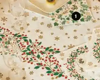 Super U 20 SERVIETTES U MAISON "MAGIE DE NOËL" offre