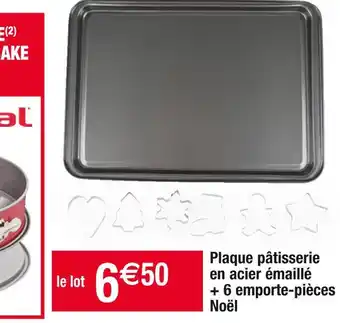 Cora x Carrefour Plaque pâtisserie en acier émaillé + 6 emporte-pièces noël offre