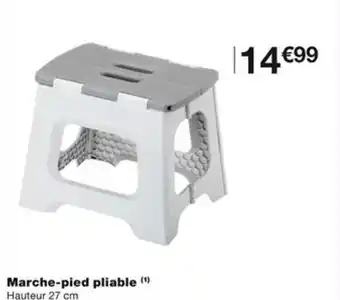 Marche-pied pliable (¹)