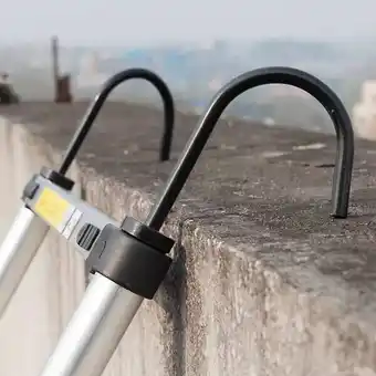 Brico Cash Echelle télescopique aluminium 11 marches h 3,2m avec crochets démontables offre
